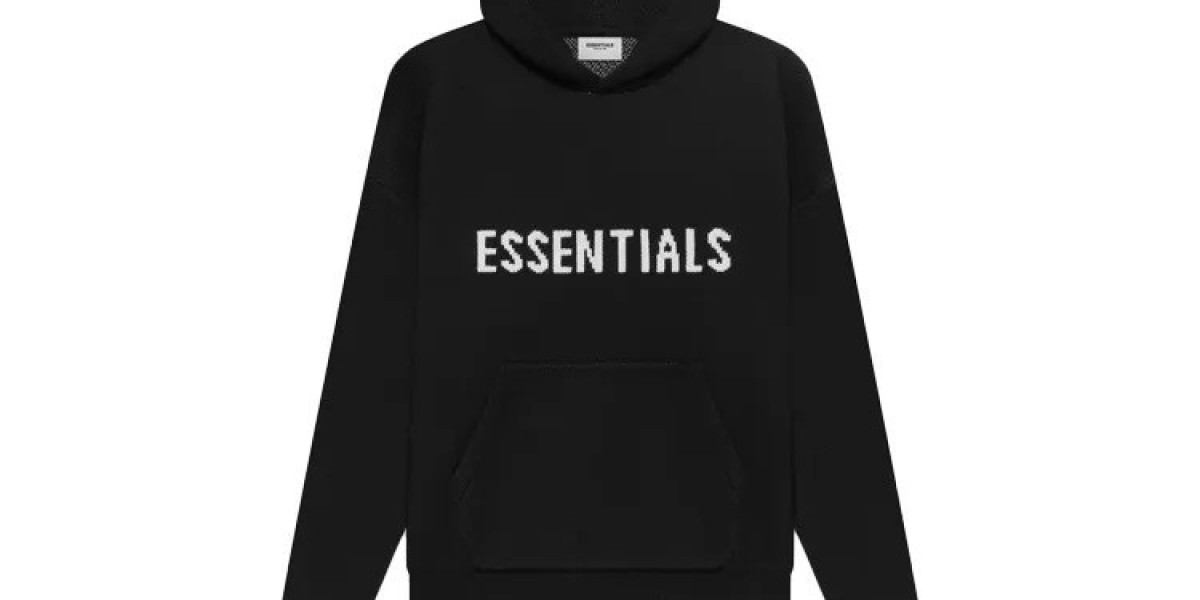 Essentials Hoodie – Versatile Style for Any Occasion
