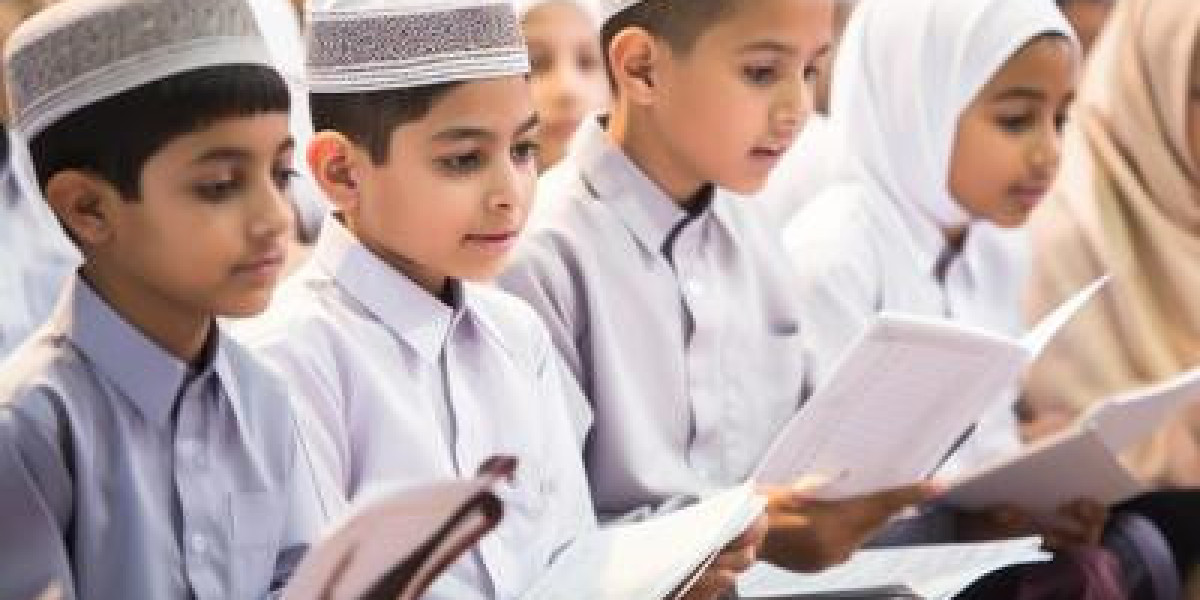Why Choosing a Learning Quran Academy in Pakistan is Important for Every Muslim Family