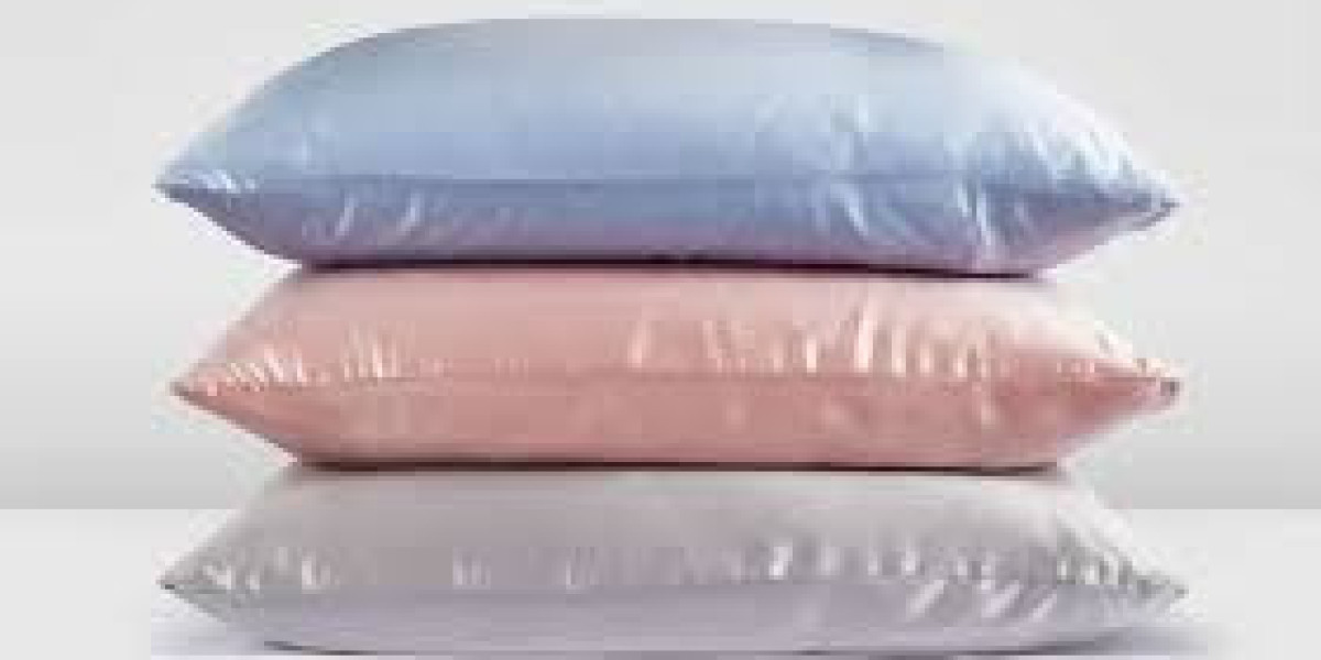 Silk Pillow Canada: Why Canadians are Switching to Luxurious Sleep