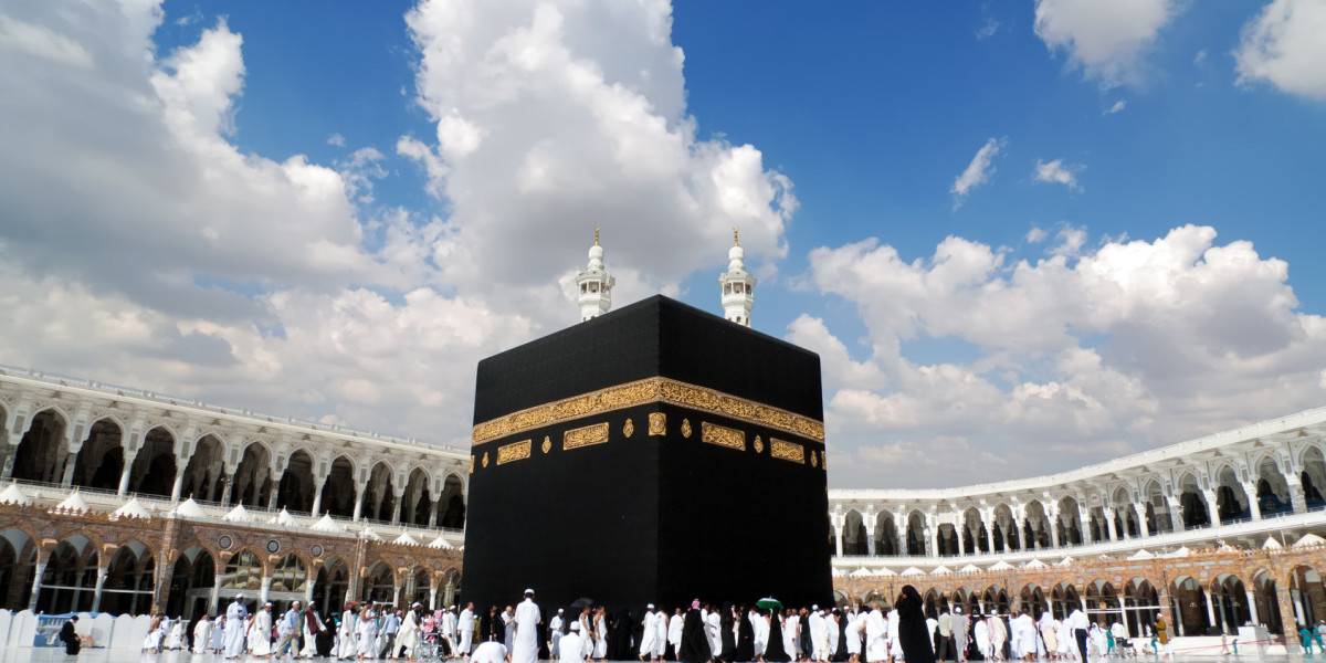 How To Choose The Best Umrah Packages From Greece For Your Holy Journey