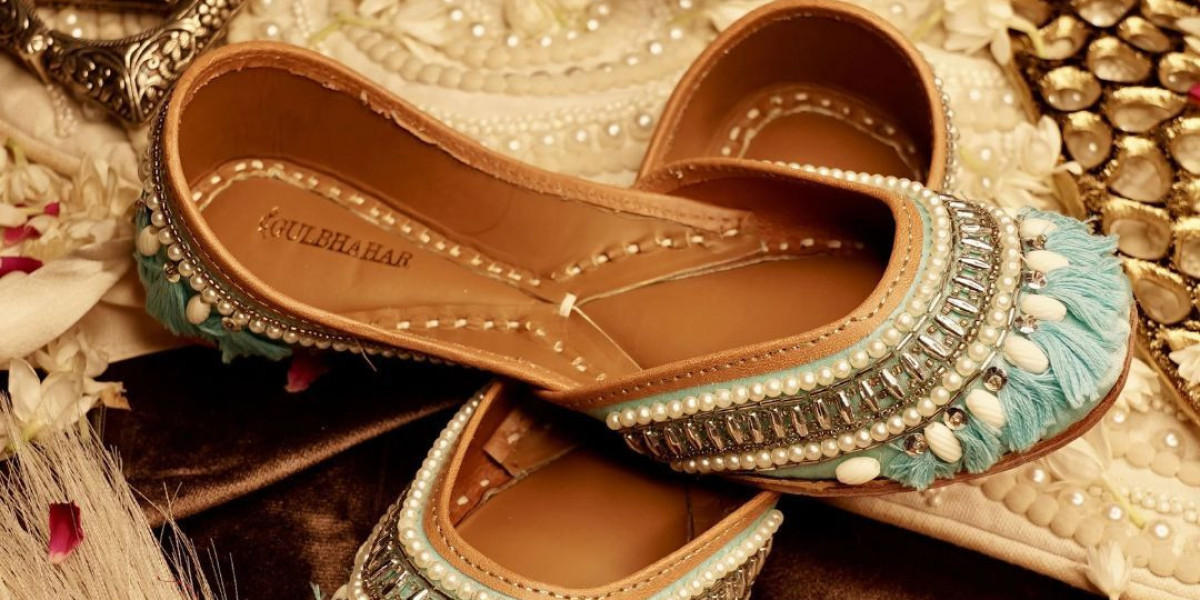 Most Popular Jutti Styles For Brides with Bridal Juttis From Gulbhahar