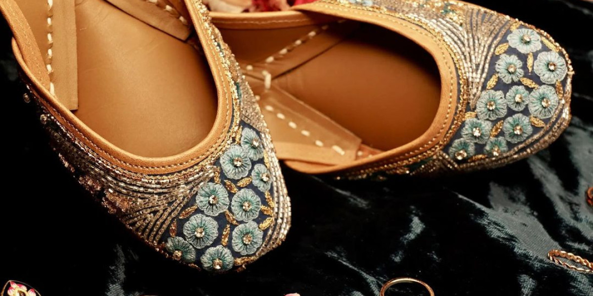 Hand-Embroidered Punjabi Juttis Trending with Gulbhahar