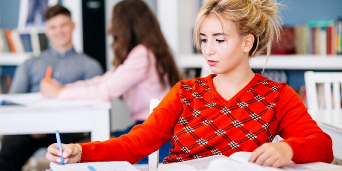 Balancing Online Education With Real-Life Responsibilities