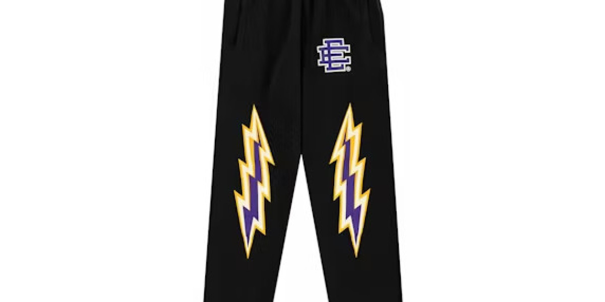 Eric Emanuel Outfit Ideas for Christmas Day