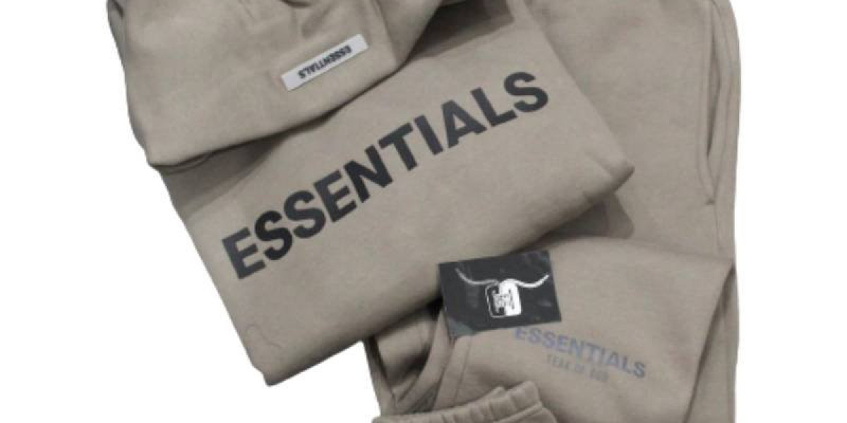 Essentials: Redefining Modern Streetwear Simplicity