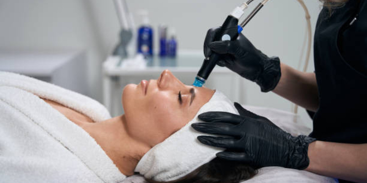 Combining Hydrafacial with Skincare in Riyadh