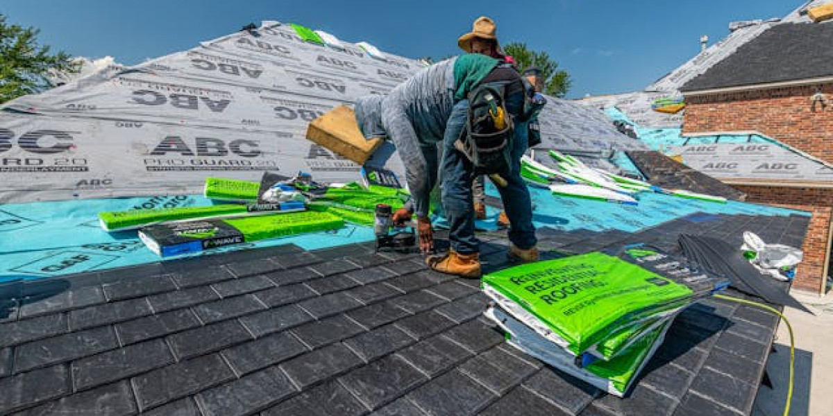 Choosing the Right Time and Company for Flat Roof Replacement