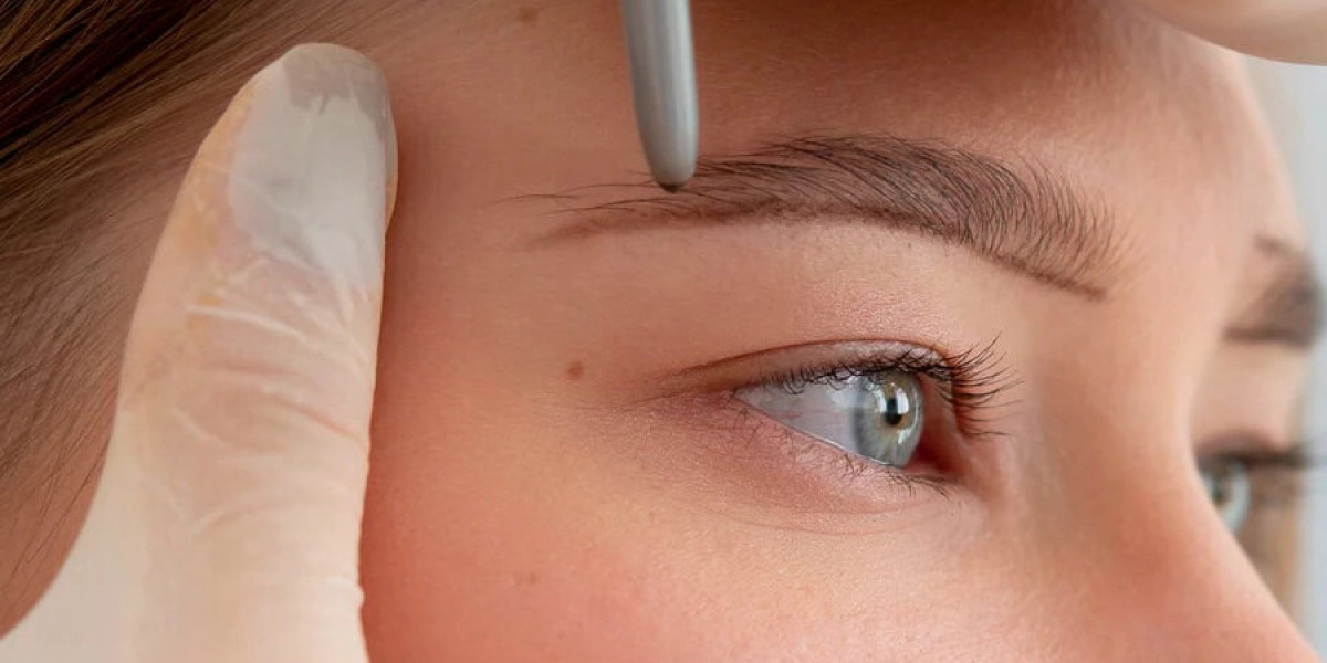 Eyebrow Hair Transplant Side Effects and Risks